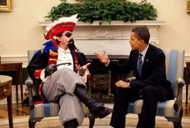 Obama objavio rat piratima - Dugometražni